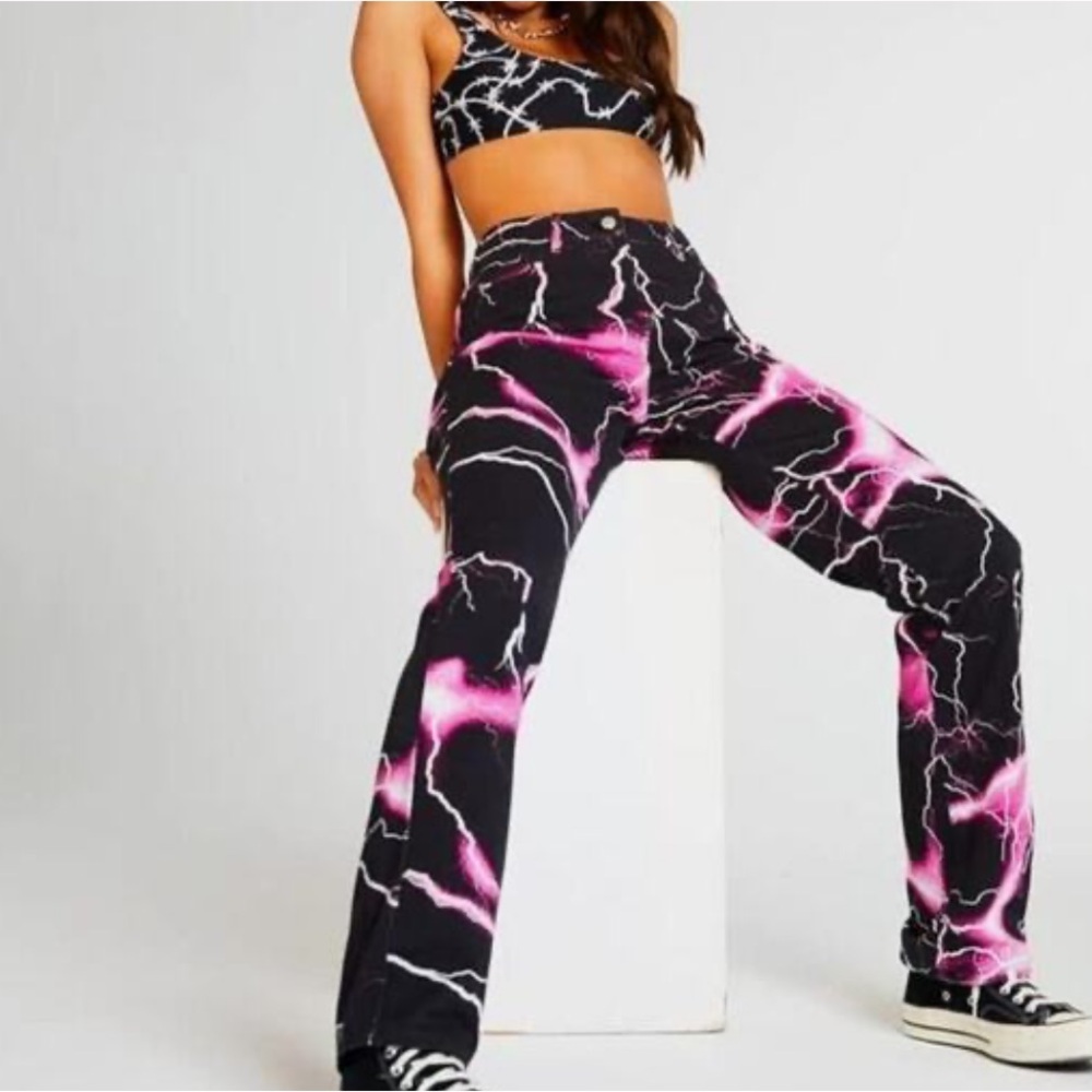 Pink and black lightning print flares #rave